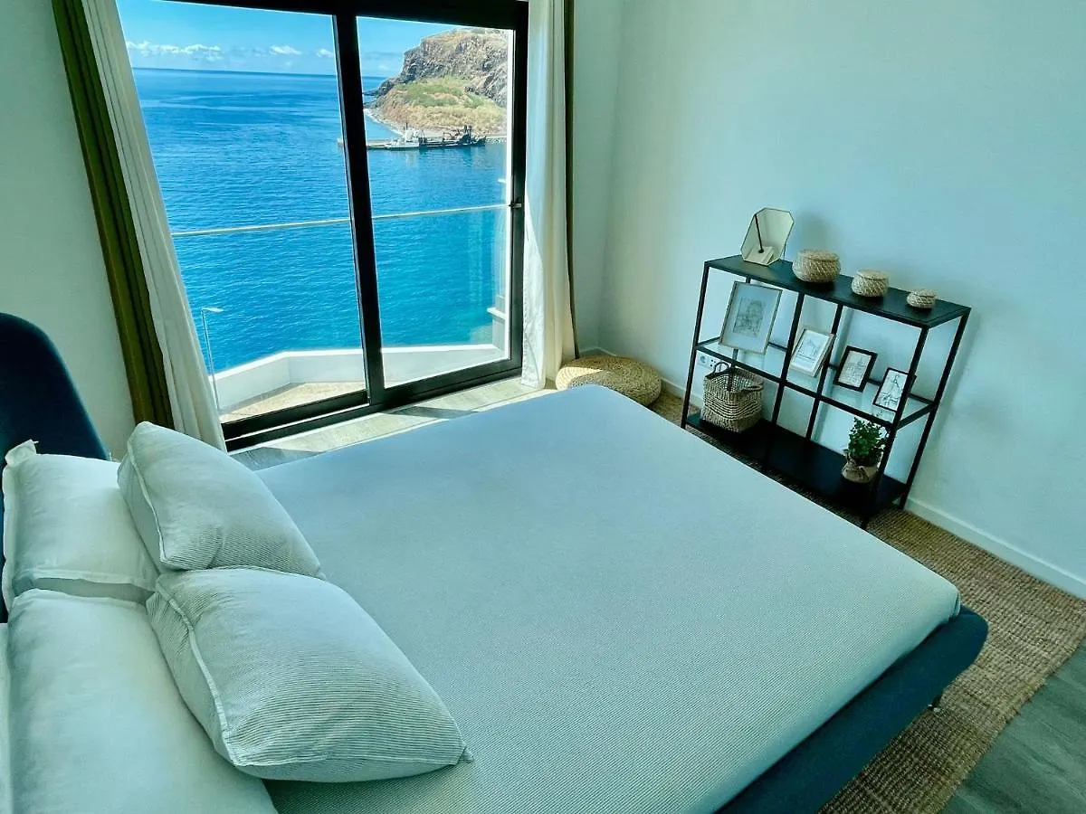 Ocean Cliff Apartment Santa Cruz - Madeira Portugal